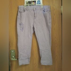 𝅺AVENUE women's purple floral jeans size 20